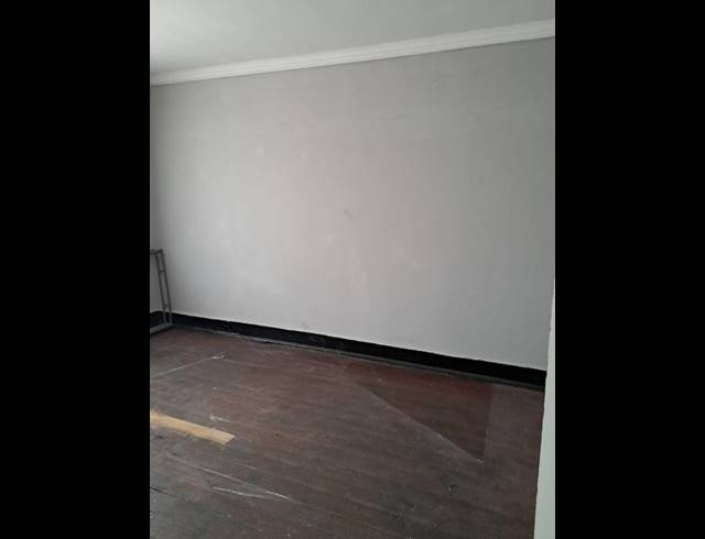 6 BEDROOM HOUSE FOR SALE IN SPRINGS CENTRAL